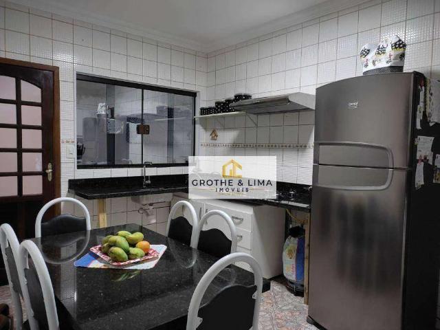 Casa / Sobrado para Venda em Jacareí/SP Jardim Santa Marina 3 Quartos
