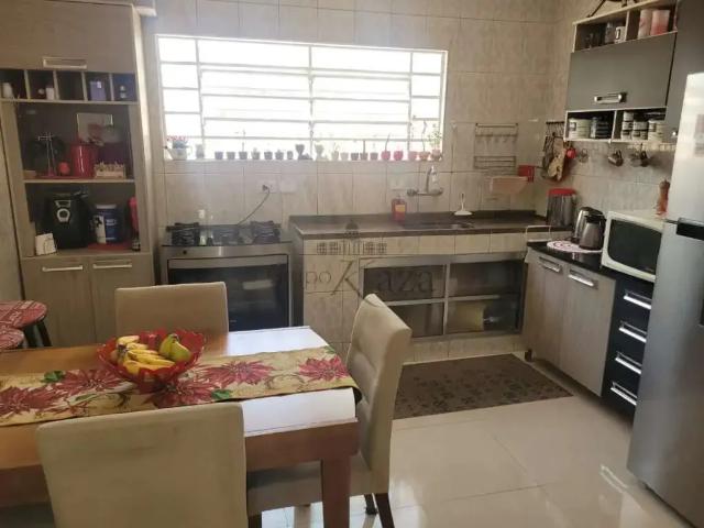 Casa / Sobrado para Venda em Jacareí/SP Jardim Siesta 2 Quartos