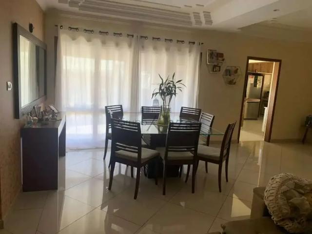 Casa / Sobrado para Venda em Jacareí/SP Jardim Terras de São João 4 Quartos