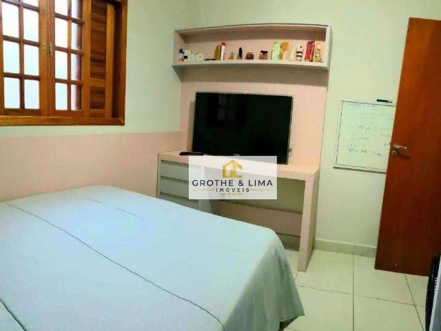 Casa / Sobrado para Venda em Jacareí/SP Loteamento Villa Branca 3 Quartos