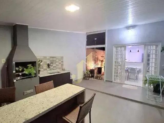 Casa / Sobrado para Venda em Jacareí/SP Loteamento Villa Branca 3 Quartos