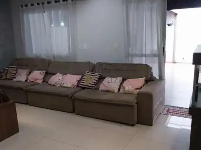 Casa / Sobrado para Venda em Jacareí/SP Loteamento Villa Branca 3 Quartos