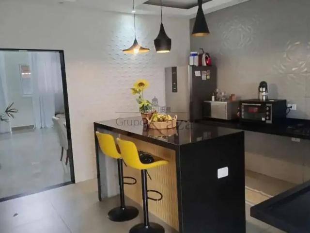 Casa / Sobrado para Venda em Jacareí/SP Loteamento Villa Branca 3 Quartos