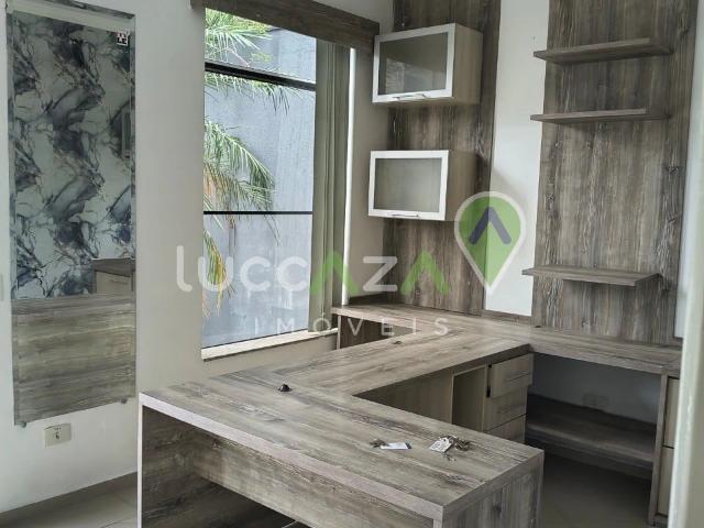 Casa / Sobrado para Venda em Jacareí/SP Loteamento Villa Branca 4 Quartos