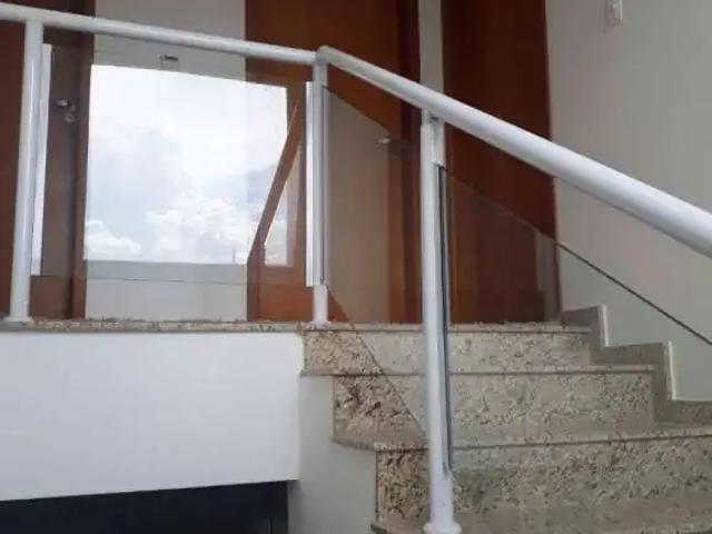 Casa / Sobrado para Venda em Jacareí/SP Loteamento Villa Branca 4 Quartos