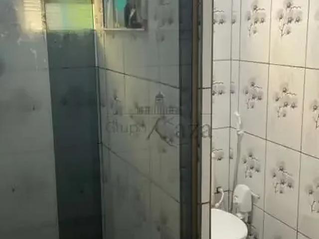 Casa / Sobrado para Venda em Jacareí/SP Parque Meia Lua 3 Quartos