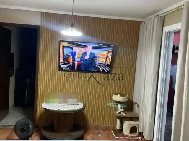 Casa / Sobrado para Venda em Jacareí/SP Parque Meia Lua 3 Quartos