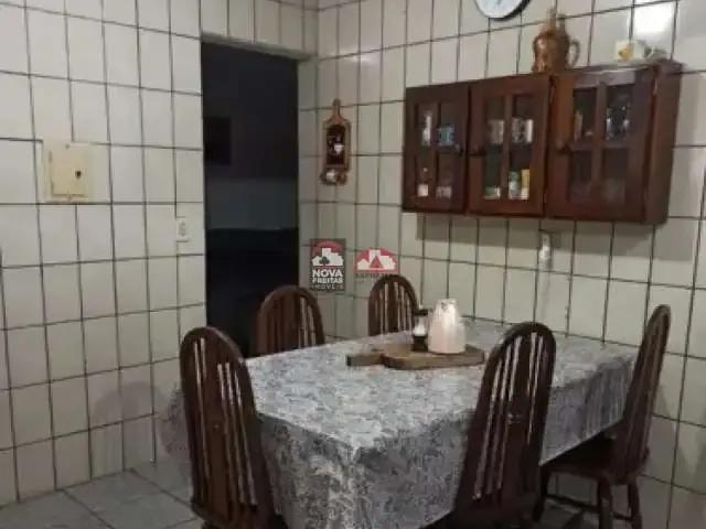 Casa / Sobrado para Venda em Jacareí/SP Parque Califórnia 2 Quartos