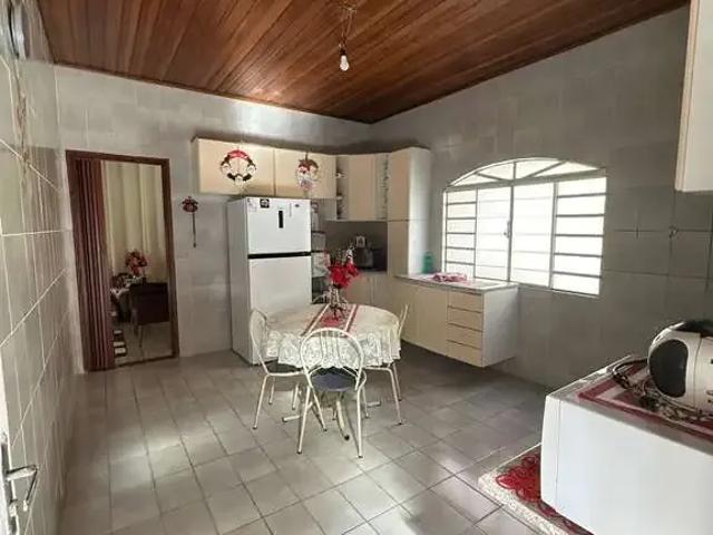 Casa / Sobrado para Venda em Jacareí/SP Parque dos Príncipes 3 Quartos