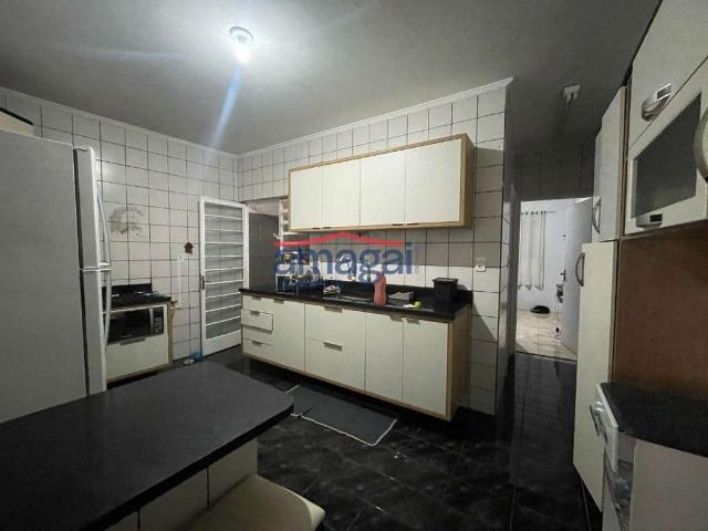 Casa / Sobrado para Venda em Jacareí/SP Parque Santo Antônio 2 Quartos