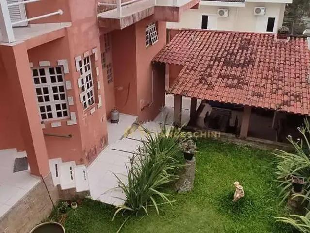 Casa / Sobrado para Venda em Jacareí/SP Vila Zezé 4 Quartos