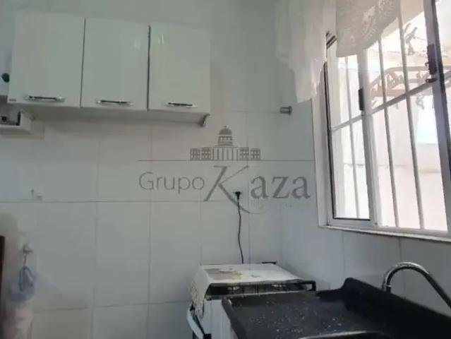 Casa / Sobrado para Venda em Jacareí/SP Vila Formosa 2 Quartos