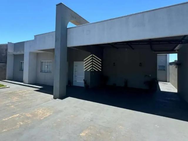 Casa / Sobrado para Venda em Jaguapitã/PR Centro 3 Quartos