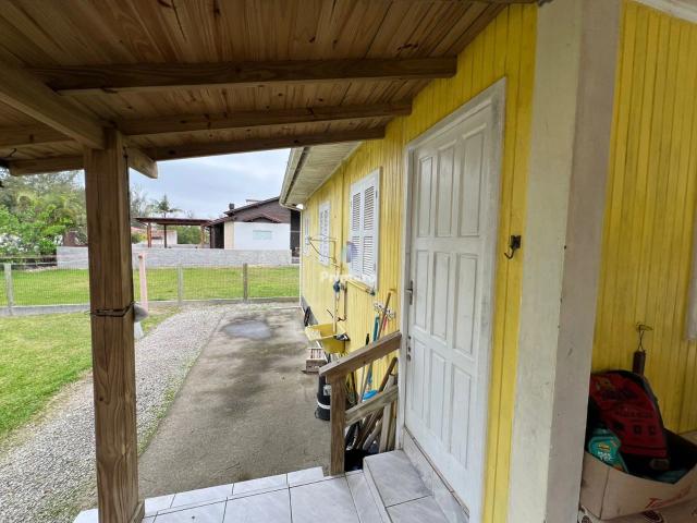 Casa / Sobrado para Venda em Jaguaruna/SC Balneário Esplanada 3 Quartos