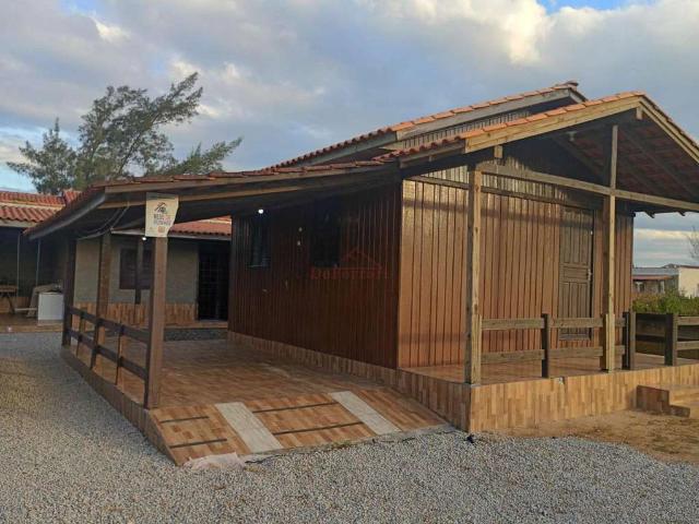 Casa / Sobrado para Venda em Jaguaruna/SC Balneário Esplanada 4 Quartos