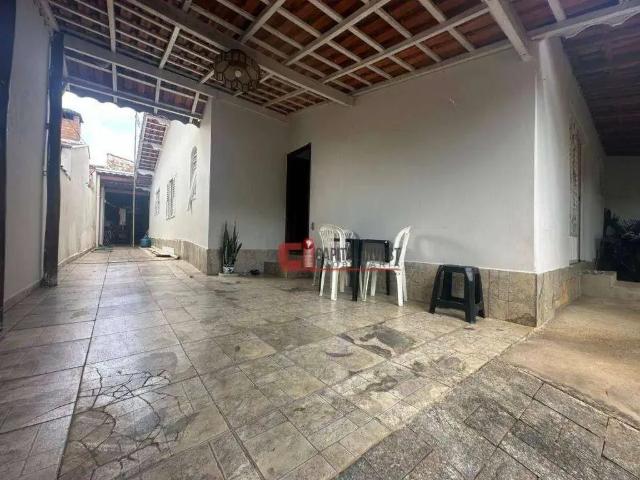 Casa / Sobrado para Venda em Jaguariúna/SP Jardim Planalto 3 Quartos