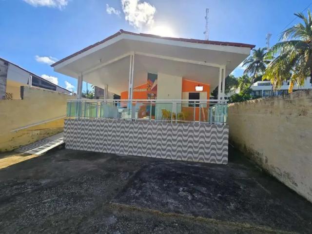 Casa / Sobrado para Venda em Japaratinga/AL Centro 4 Quartos