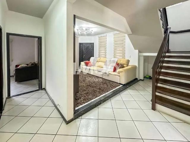 Casa / Sobrado para Venda em Jaraguá do Sul/SC Barra do Rio Cerro 4 Quartos