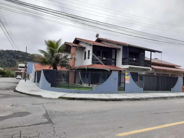 Casa / Sobrado para Venda em Jaraguá do Sul/SC Barra do Rio Cerro 3 Quartos