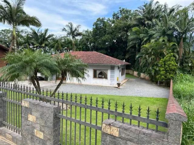 Casa / Sobrado para Venda em Jaraguá do Sul/SC Jaraguá Esquerdo 4 Quartos