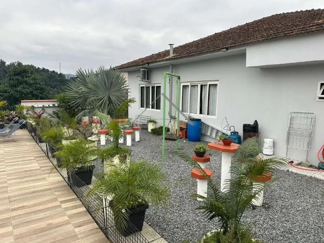 Casa / Sobrado para Venda em Jaraguá do Sul/SC Rau 2 Quartos