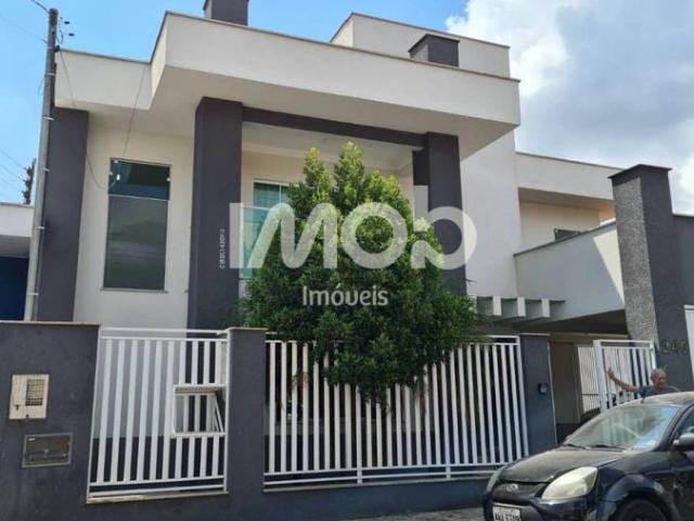Casa / Sobrado para Venda em Jaraguá do Sul/SC Vila Baependi 4 Quartos