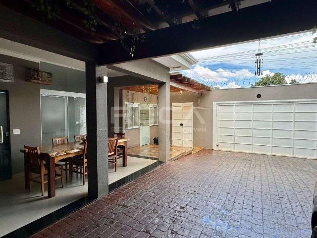 Casa / Sobrado para Venda em Jardinópolis/SP Vila das Mangueiras 4 Quartos