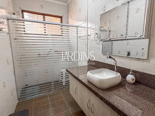 Casa / Sobrado para Venda em Jardinópolis/SP Jardinópolis 4 Quartos