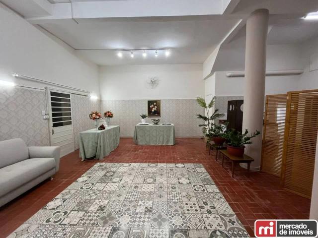 Casa / Sobrado para Venda em Jaú/SP Centro 4 Quartos
