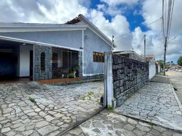 Casa / Sobrado para Venda em João Pessoa/PB Centro 4 Quartos