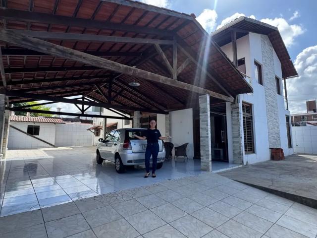 Casa / Sobrado para Venda em João Pessoa/PB Estados 7 Quartos