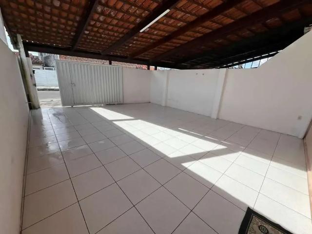 Casa / Sobrado para Venda em João Pessoa/PB Funcionários 3 Quartos