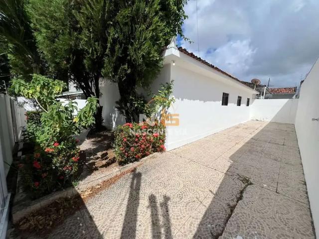 Casa / Sobrado para Venda em João Pessoa/PB José Américo de Almeida 3 Quartos