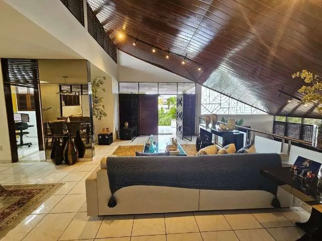 Casa / Sobrado para Venda em João Pessoa/PB Tambauzinho 5 Quartos