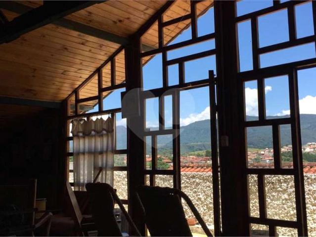 Casa / Sobrado para Venda em Joanópolis/SP Centro 1 Quartos