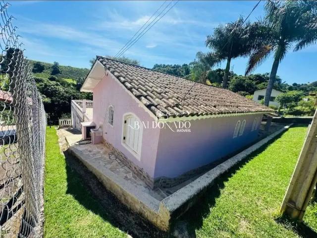 Casa / Sobrado para Venda em Joanópolis/SP Centro 3 Quartos