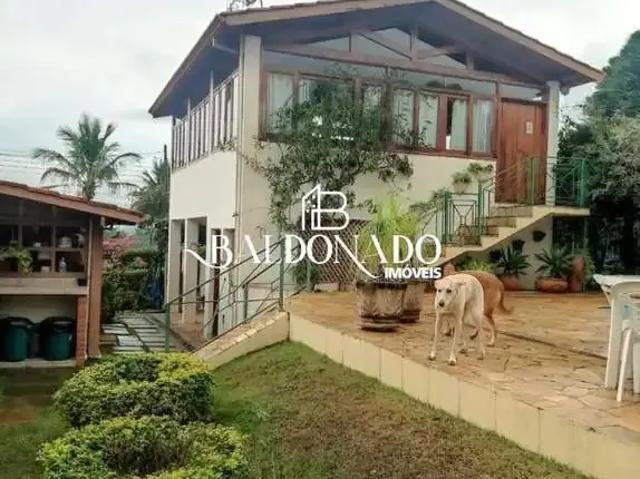 Casa / Sobrado para Venda em Joanópolis/SP Centro 4 Quartos