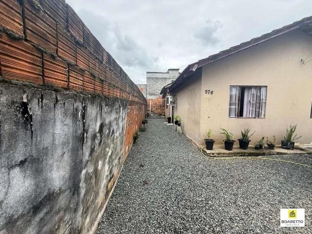 Casa / Sobrado para Venda em Joinville/SC Ulysses Guimarães 3 Quartos