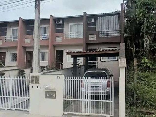 Casa / Sobrado para Venda em Joinville/SC Vila Nova 3 Quartos