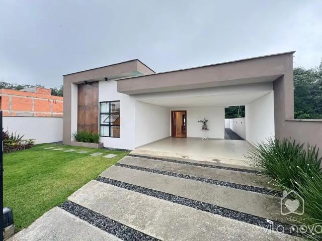 Casa / Sobrado para Venda em Joinville/SC Vila Nova 3 Quartos