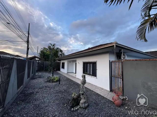 Casa / Sobrado para Venda em Joinville/SC Vila Nova 3 Quartos