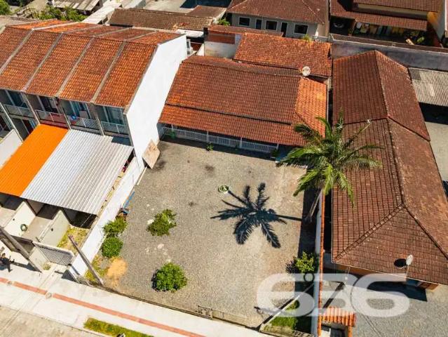 Casa / Sobrado para Venda em Joinville/SC Vila Nova 3 Quartos