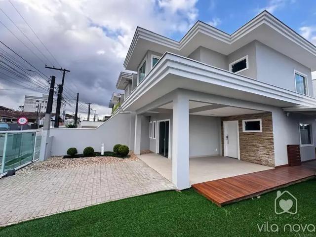 Casa / Sobrado para Venda em Joinville/SC Vila Nova 3 Quartos