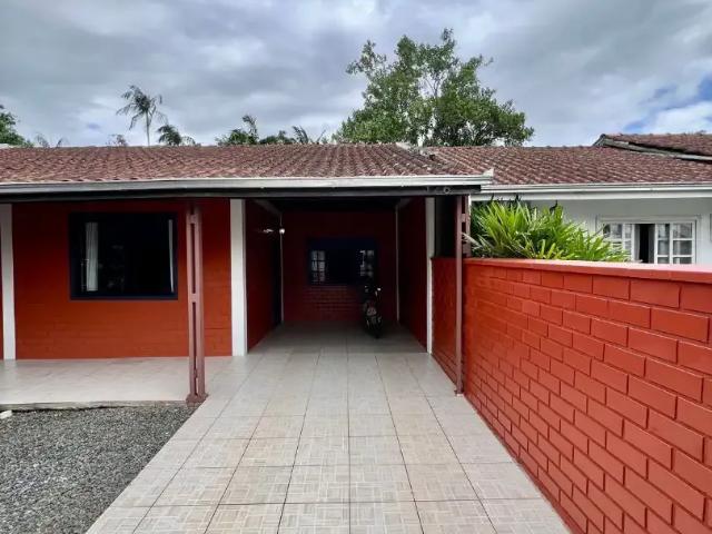 Casa / Sobrado para Venda em Joinville/SC Vila Nova 3 Quartos