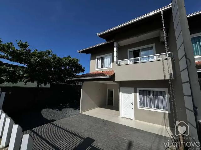 Casa / Sobrado para Venda em Joinville/SC Vila Nova 3 Quartos