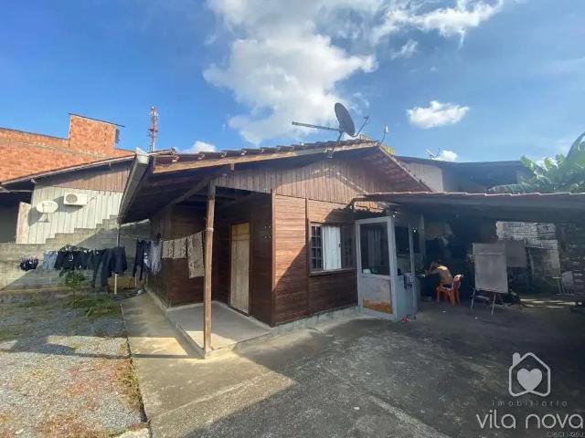 Casa / Sobrado para Venda em Joinville/SC Vila Nova 2 Quartos