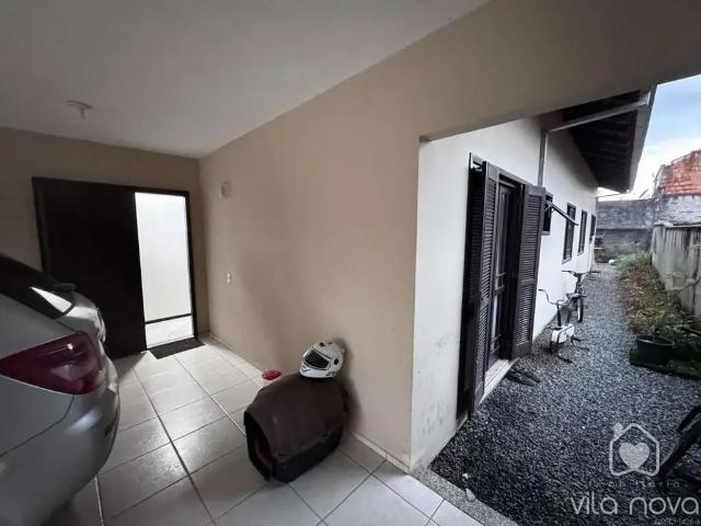 Casa / Sobrado para Venda em Joinville/SC Vila Nova 4 Quartos