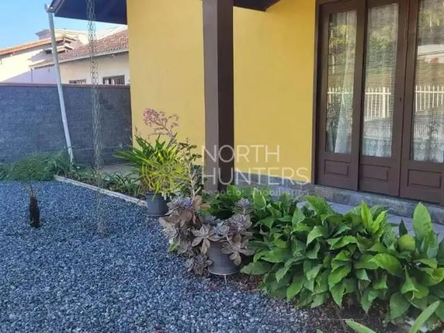 Casa / Sobrado para Venda em Joinville/SC Vila Nova 4 Quartos