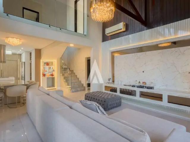 Casa / Sobrado para Venda em Joinville/SC Vila Nova 4 Quartos