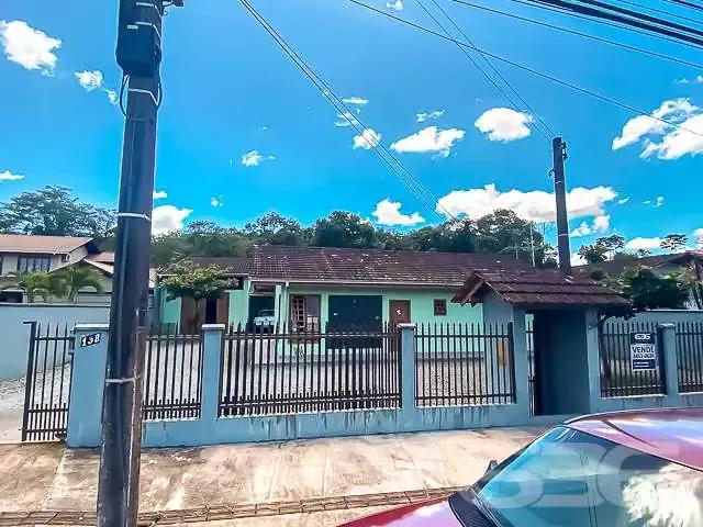 Casa / Sobrado para Venda em Joinville/SC Vila Nova 4 Quartos